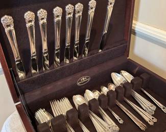 Antique Silver Plate Flatware....beautiful pattern!