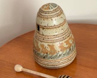 Pottery for your "HONEY"