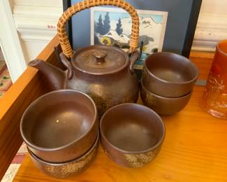 Pottery tea set 