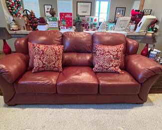 Viewpoint Leather Sofa