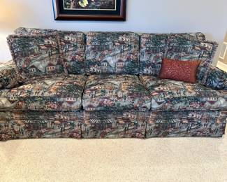 Massoud Couch