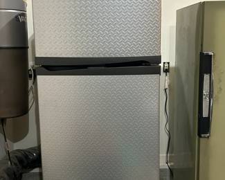 Gladiator Refrigerator/Freezer