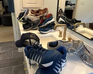 Men’s shoes including OnCloud size men’s 13