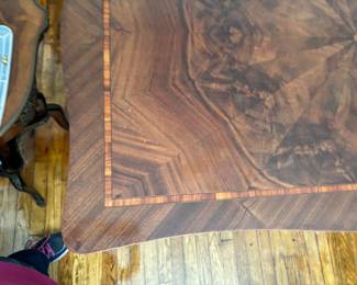 Top of the bureau plat/desk