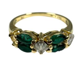 14kt Yellow Gold Emerald and White Sapphire Ring 2pt8 Grams
