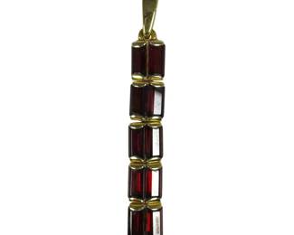 18kt Yellow Gold Garnet Dangle Pendant 2pt8 Grams