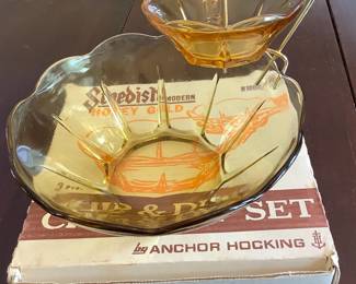Swedish Harvest Gold Chip and Dip Set