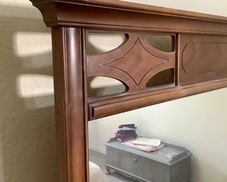 MCM Dresser details