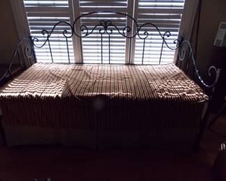 Metal day bed with trundle