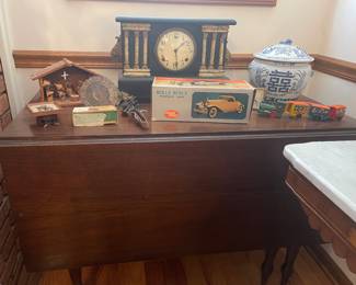 Antique Drop Leaf Table