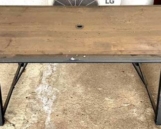 217 - Outdoor Table - 29" x 72" x 40"
