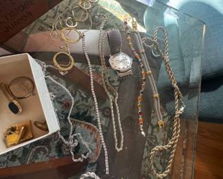 Silver and gold chains 