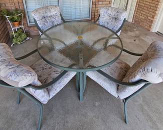 Outdoor table and chairs