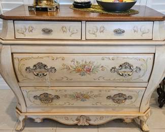 Hand-painted 4-drawer chest