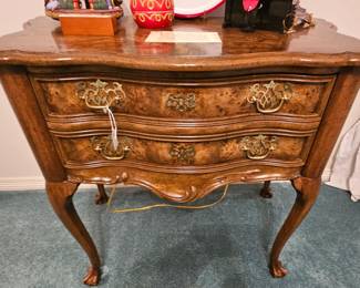 2-drawer side table