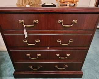 4-drawer chest
