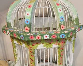 How pretty is this birdcage!