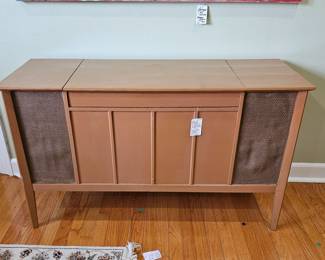 Vintage Stereo cabinet with turntable