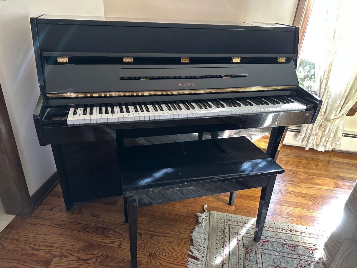 Kawai CE-7 Upright Piano In Ebony Polish