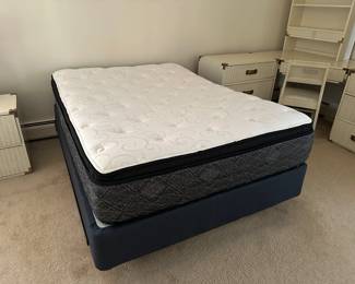 Full Mattress & Boxspring