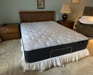 Vintage Henredon Artefacts Headboard, Serta Perfect Sleeper Mattress & Boxspring