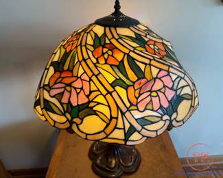 Tiffany Style Stained Glass Table Lamp