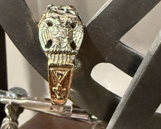 Vintage MASONIC Men's 10K GOLD Ring
