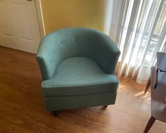 NICE BUT NOT VINTAGE.  