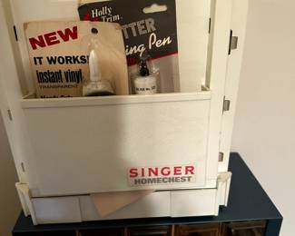 SEWING SINGER HOME CHEST