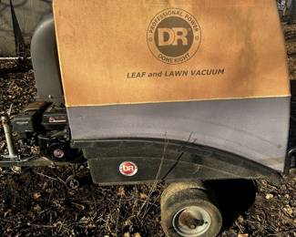 DR LEAF AND LAWN VACUUM