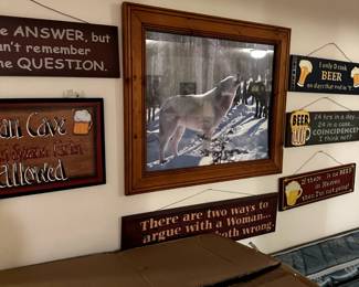 BEER SIGNS AND PICTURE