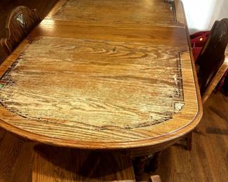 TABLE KTCHEN TABLE  CHAIRS