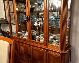CHINA HUTCH