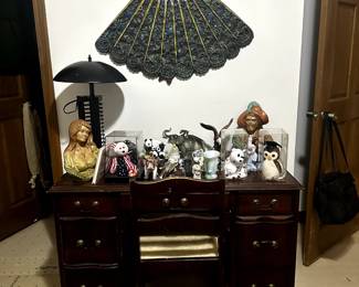 VINTAGE DESK