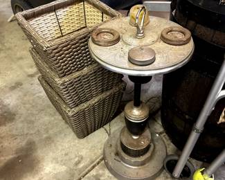 VINTAGE SMOKE STAND