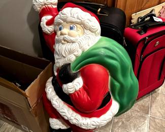 BLOW MOLD SANTA CLIMBING