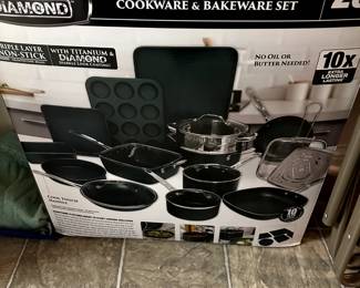 20PC COOKWARE BAKEWARE NIB