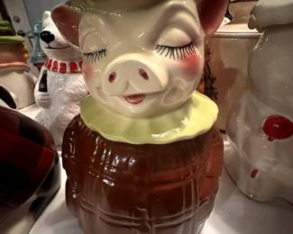 COOKIE JAR PIG