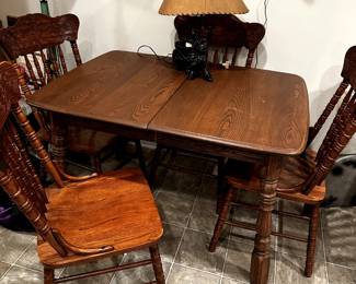 TABLE 4 CHAIRS