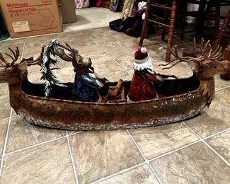 CANOE HOLIDAY DECOR