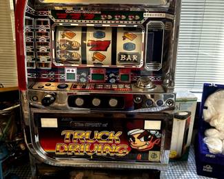 SLOT MACHINE