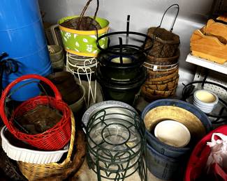 FLOWER POTS PLANT STANDS