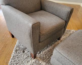 Cute chair & ottoman