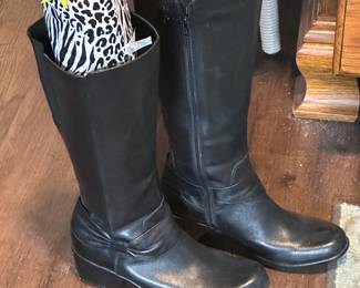 Clark’s Black Leather Boots Size 8.5