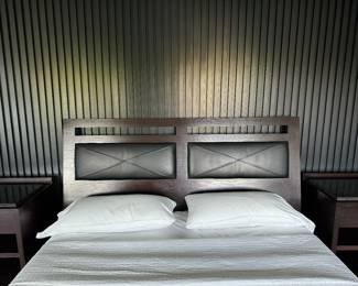 King size bed and 2 nightstands