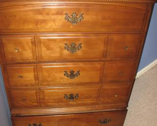 Vintage maple dresser chest