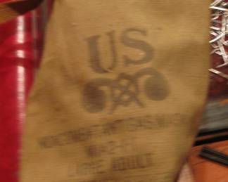 Antique WWII Era 1943 Noncombatant Gas Mask M1A2 