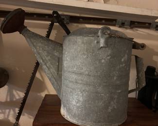 Large sprinkling watering can 