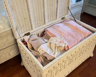 White Wicker Trunk 36”w 21.5”d 22”t
$ 150.00