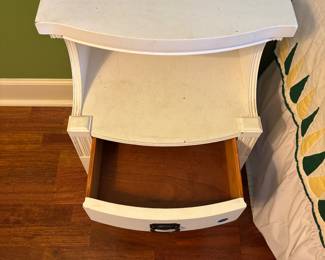 Drexel White Wood night stand
18.25”w 15.5”d 26.25”t.    $ 125.00